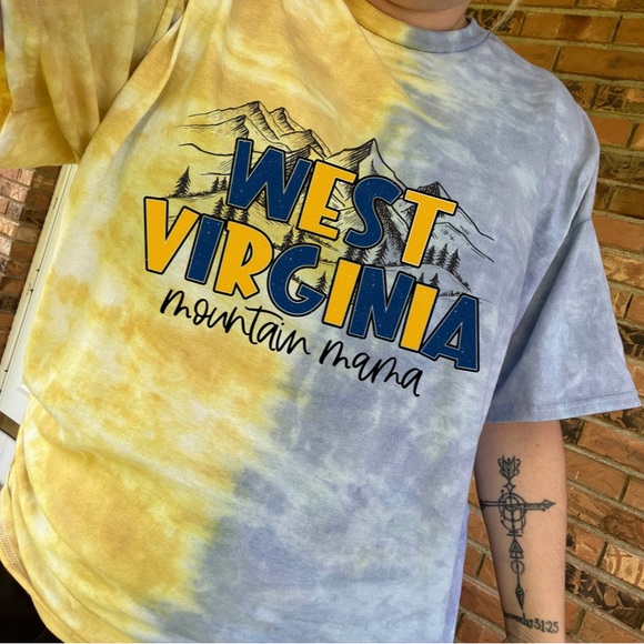 APPALACHIAN FASHION Tops Mountain Mama West Virginia Tshirt